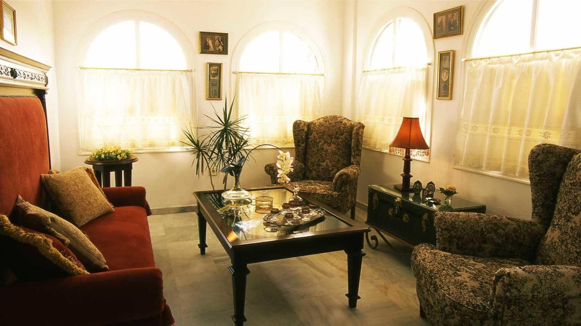 Antirides Hotel เนาซา ภายนอก รูปภาพ
